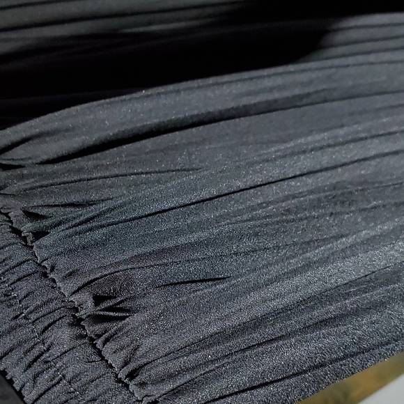 BLACK ACCORDION LONG COLUMN SKIRT SIZE MEDIUM - Picture 4 of 11